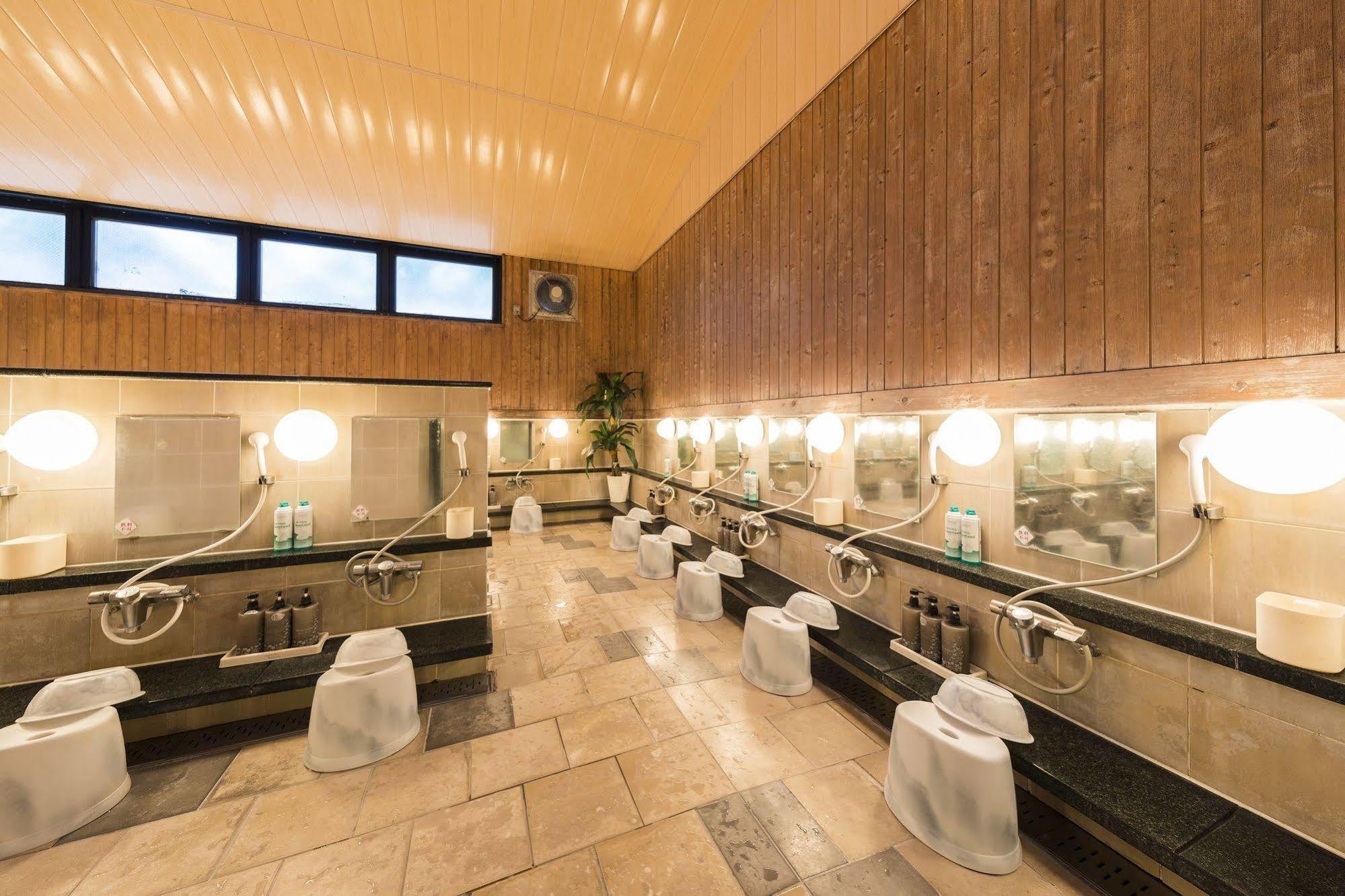 Route Inn Grantia Hanyu Spa Resort Εξωτερικό φωτογραφία